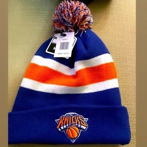 - New York Knicks Skull Hat